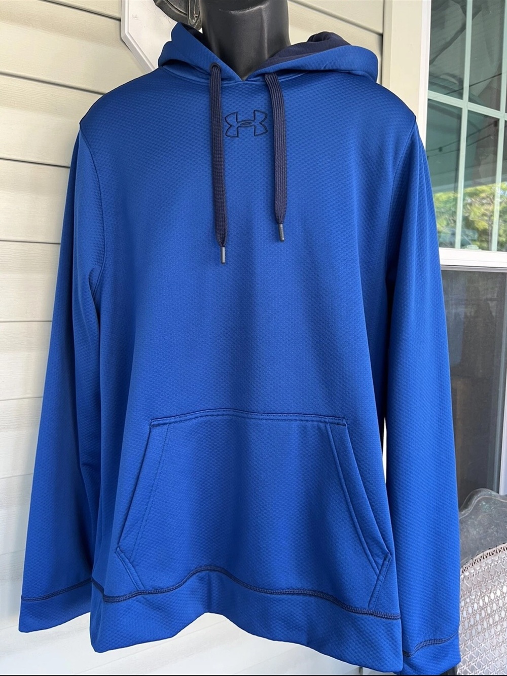 Under Armour Mens Sz L Blue w Navy Accents Hooded Long Sleeves Pocket Sweatshirt